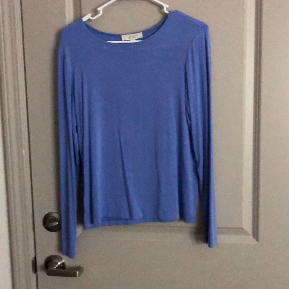 blue long sleeve shirt